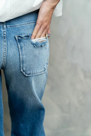 Pria Distressed Wide Leg Jeans